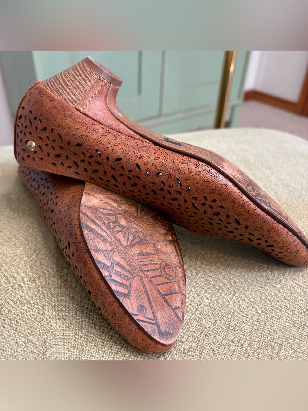 PIKOLINOS Elba Perforated Leather Pump in Brandy Leather w 1.5” Kitten Heel 7.5 - Picture 13 of 14
